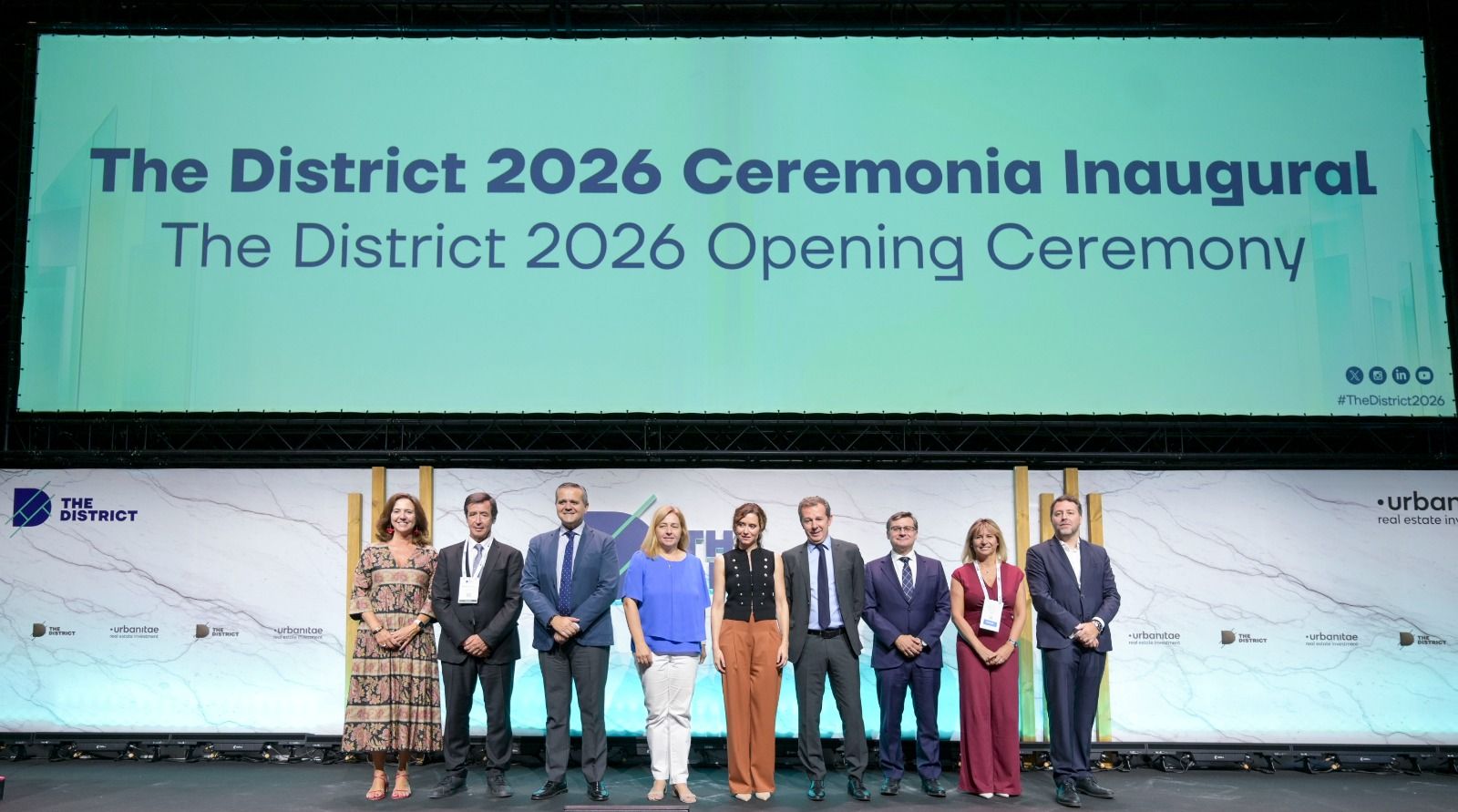 Foto de família dels representants institucionals durant la cerimònia inaugural de The District 2026 | Cedida Foto de família dels representants institucionals durant la cerimònia inaugural de The District 2026 | Cedida
