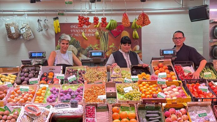Eulàlia Fruites i Verdures, del Mercat de Galvany Eulàlia Fruites i Verdures, del Mercat de Galvany