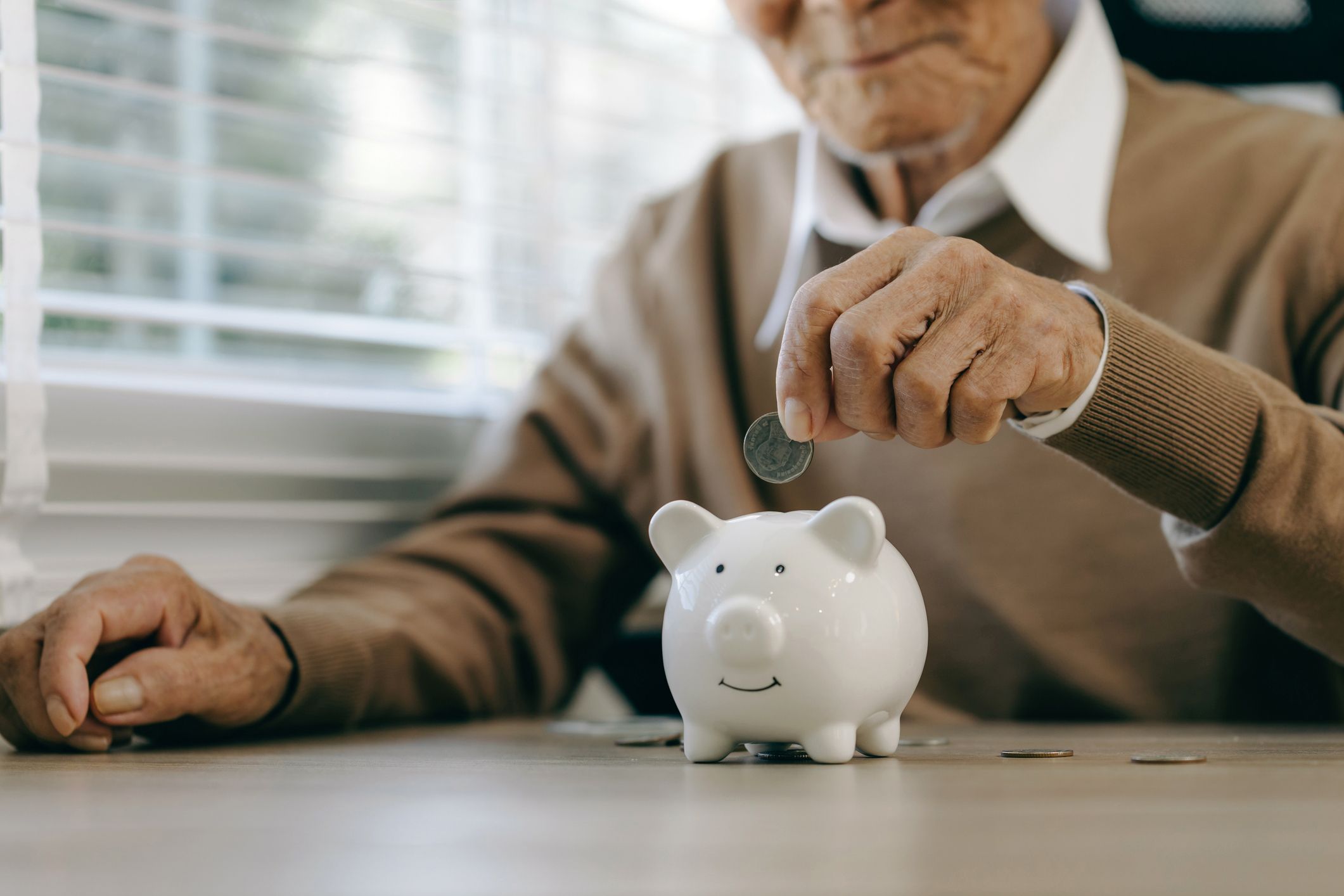 Set de cada deu catalans estalvien cada mes | iStock