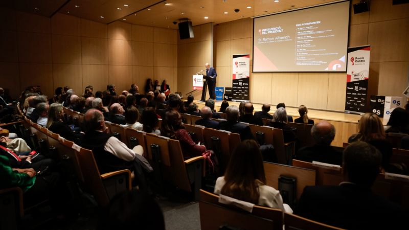Els assistents a l'auditori de Fira Sabadell paren atenció al discurs de Ramon Alberich | Cedida
