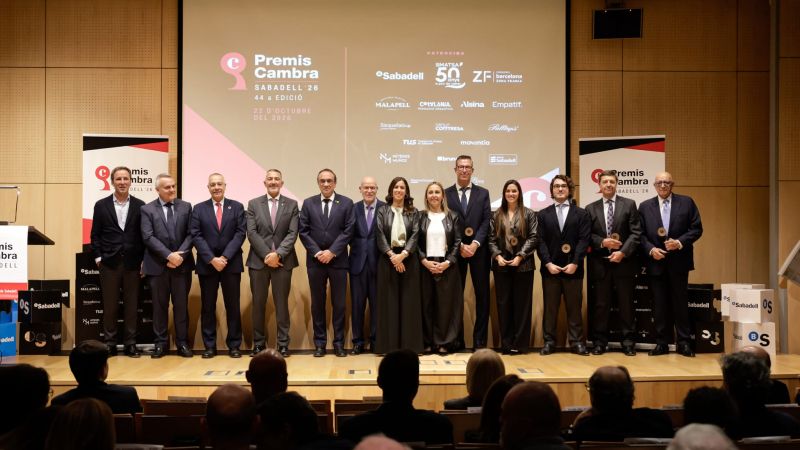  Foto de família dels guardonats a la nit dels Premis Cambra Sabadell 2026 | Cedida