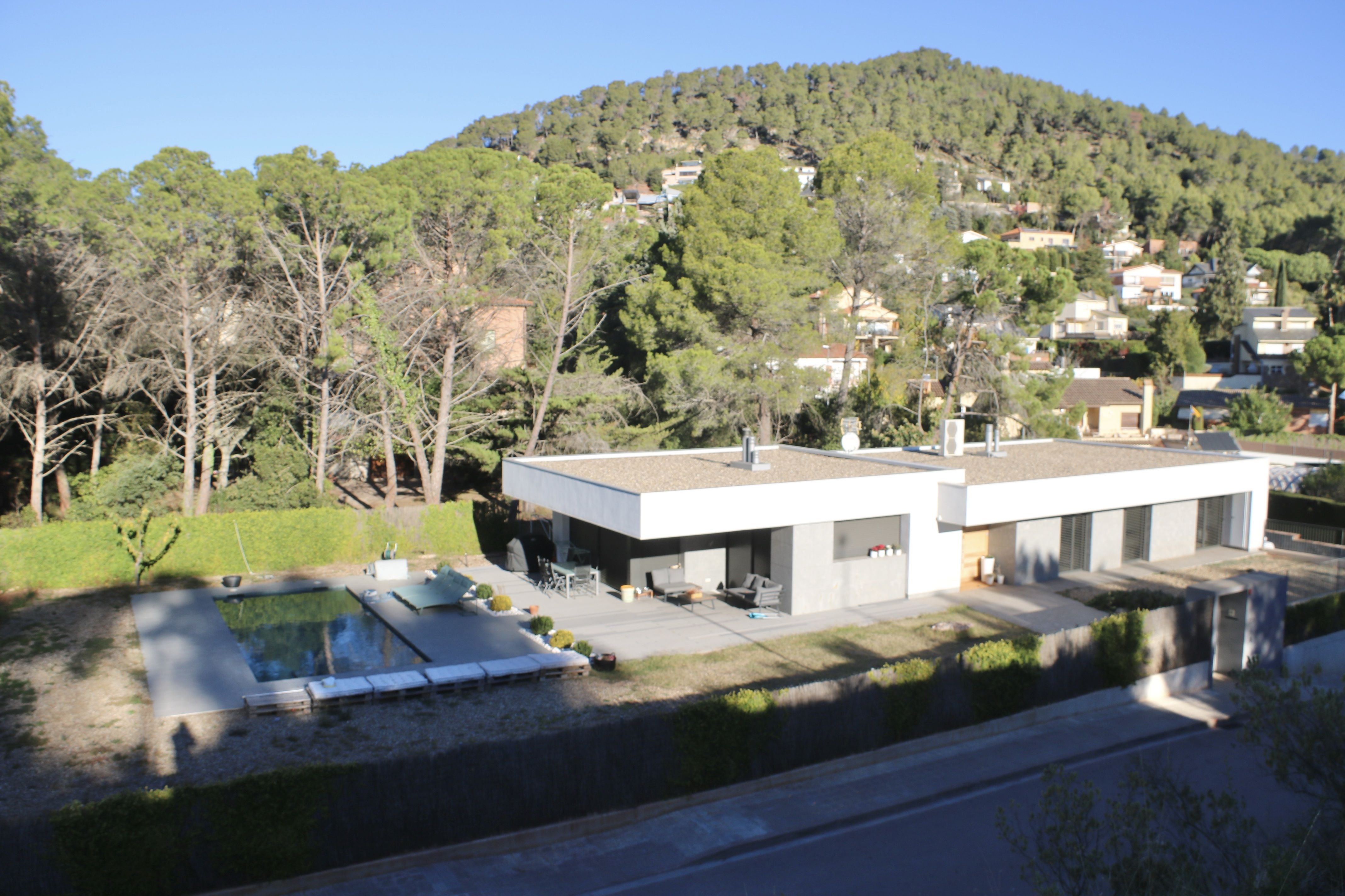 Vista de un conjunto de casas en Matadepera | Albert Segura (ACN)