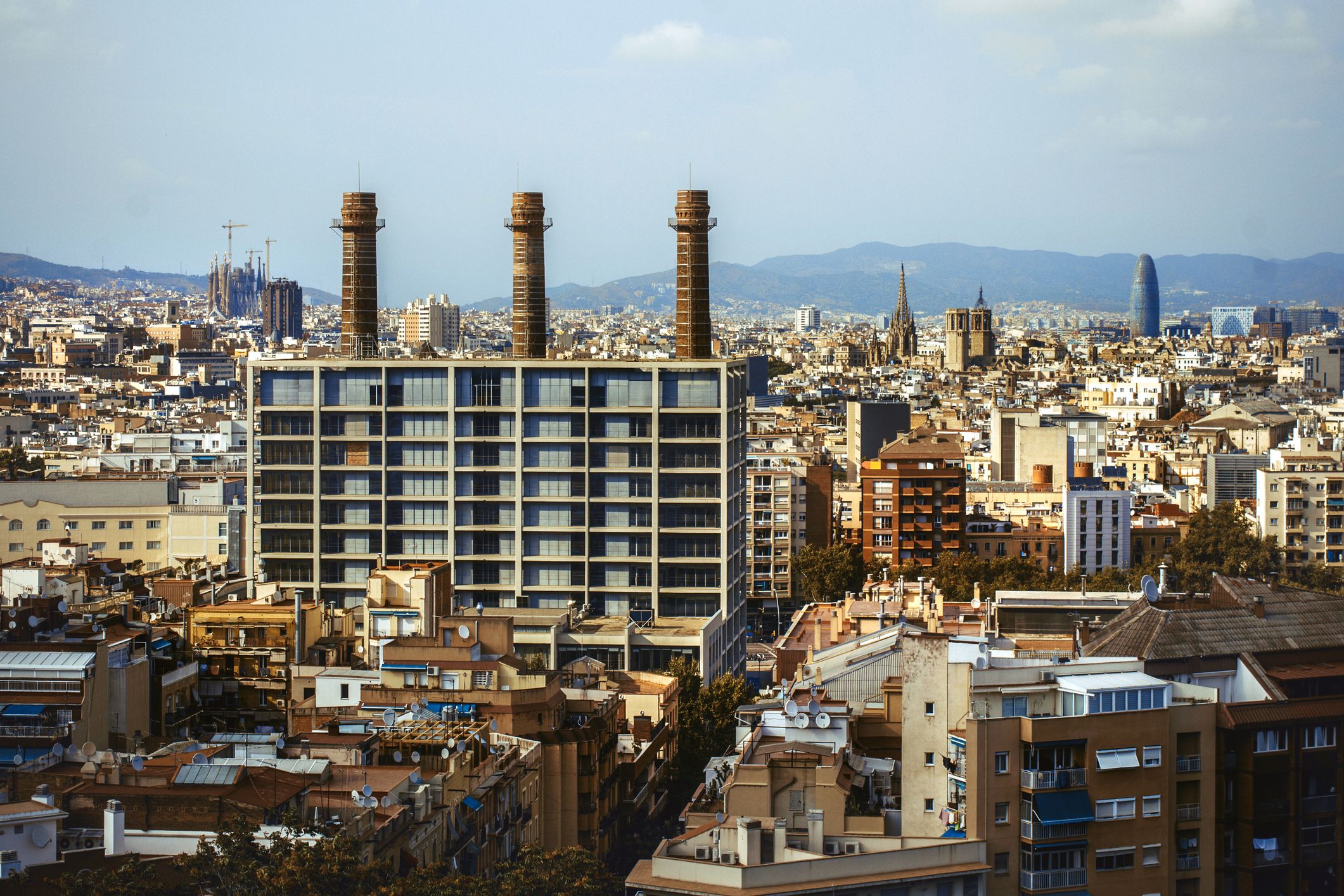 Vista de la ciutat de Barcelona des de Montjuïc | iStock