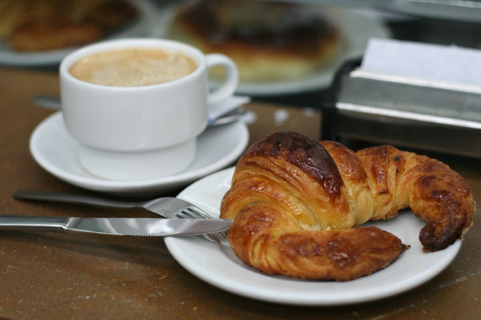 Esmorzar en una cafeteria