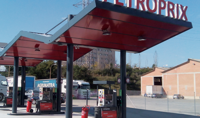 La benzinera 'low cost' de Petroprix a Sant Cugat del Vallès