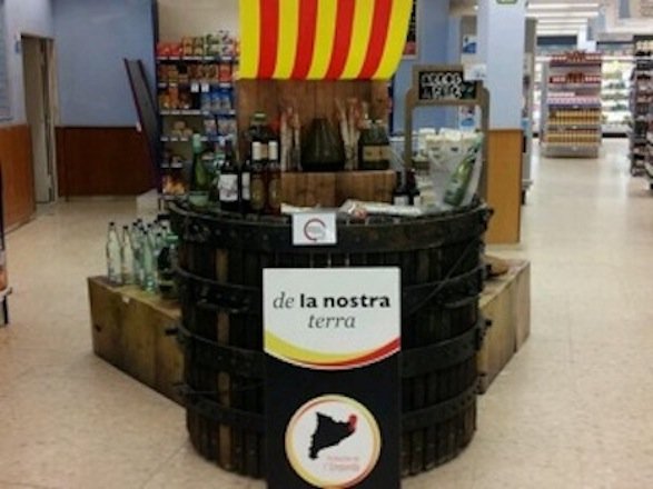 Productes catalans a una de les botigues 