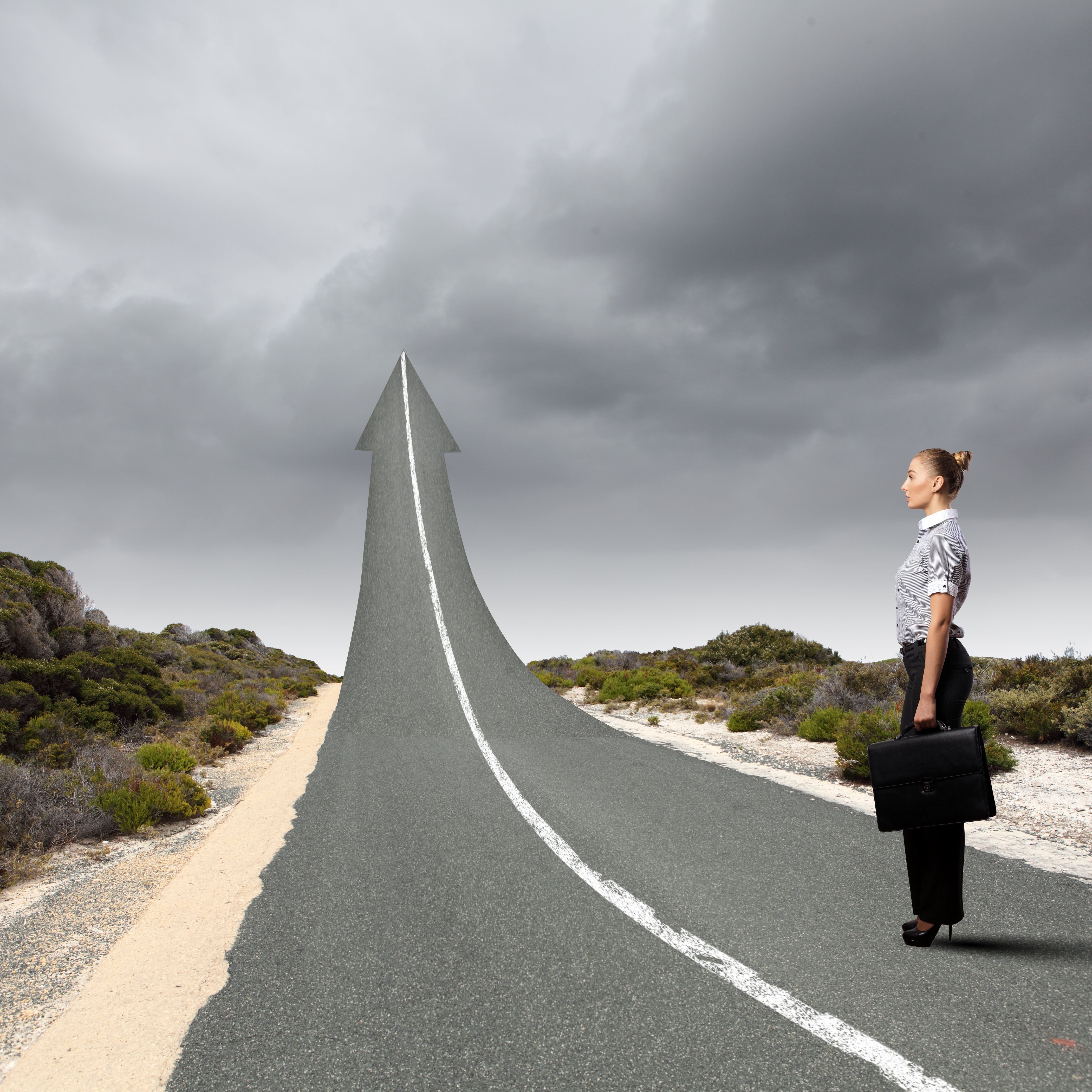 El camino de las mujeres a la dirección a menudo todavía hace demasiada subida El camino de las mujeres a la dirección a menudo todavía hace demasiada subida