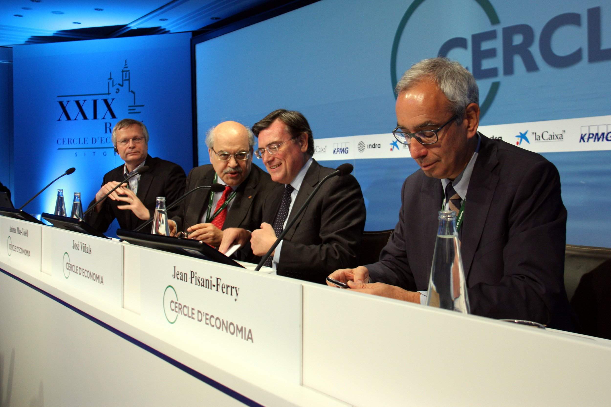 Mas-Colell, juntament amb Viñals i Rodrik, a la conferència del Cercle d'Economia de 2013