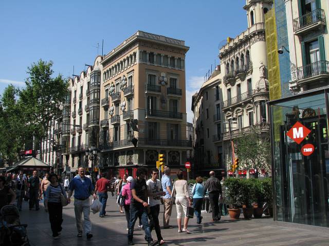 Les dades del turisme segueixen recuperant-se Les dades del turisme segueixen recuperant-se