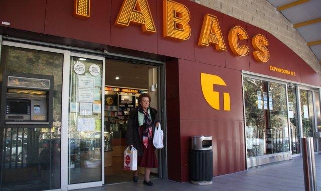 Els homes són els principals consumidors de tabac i alcohol