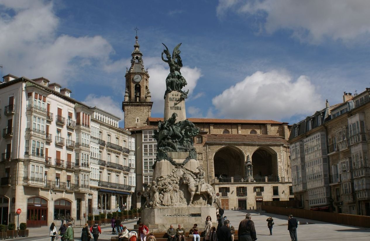 Plaça de la Virgen Blanca de Vitòria-Gasteiz Plaça de la Virgen Blanca de Vitòria-Gasteiz