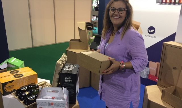 Martina Font a l'estand de Font Packaging al SIL | PGF