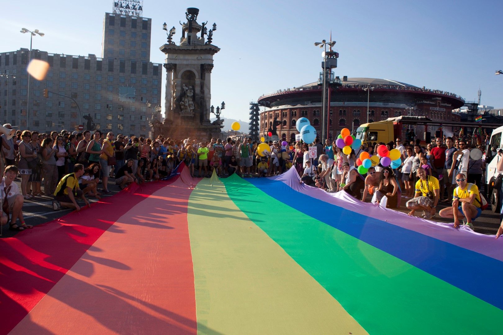 Resultat d'imatges per a "pride barcelona"