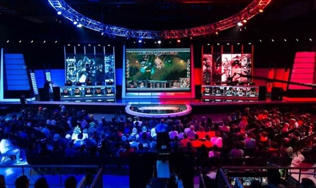 Les competicions d'e-sports també omplen estadis