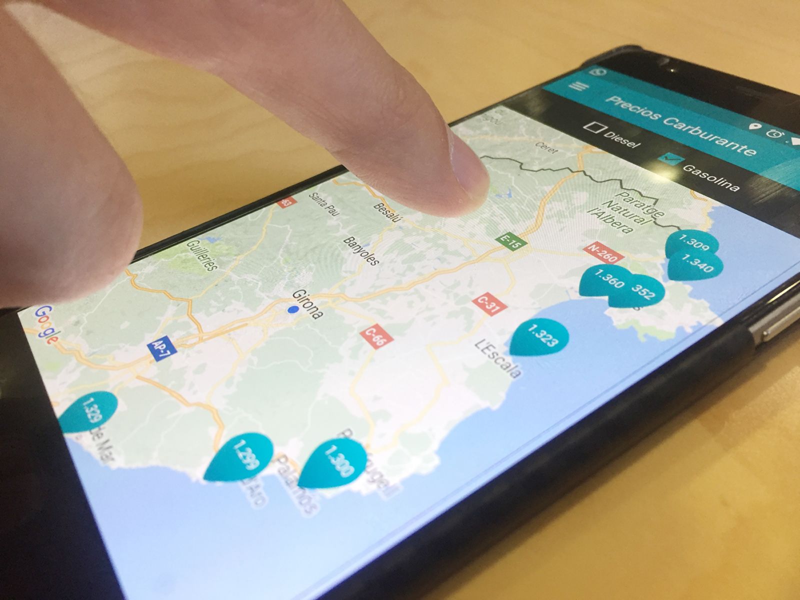 Seasail te permite descubrir y añadir puntos de interés y alertar de posibles peligros marítimos | Cedida Seasail te permite descubrir y añadir puntos de interés y alertar de posibles peligros marítimos | Cedida