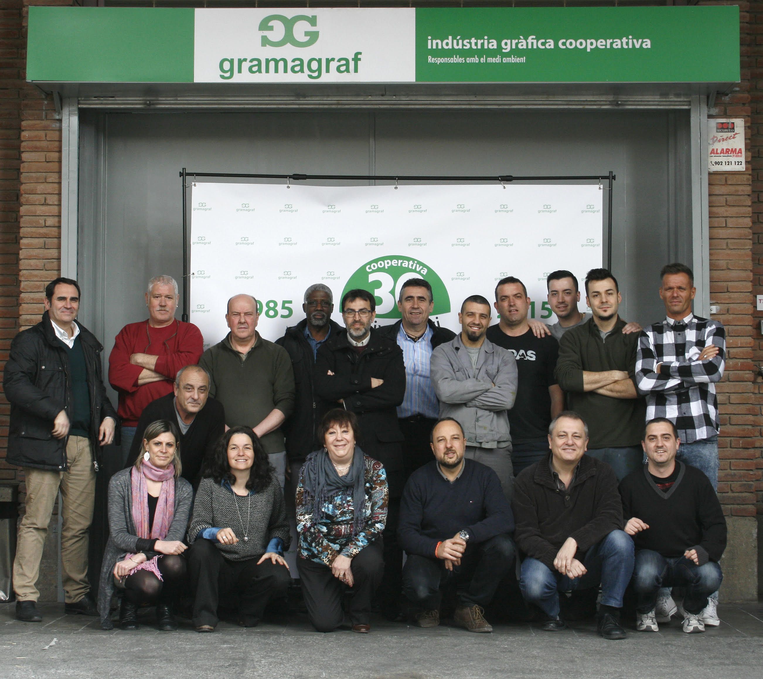 Els treballadors de la cooperativa Gramagraf, nascuda fa 30 anys. Cedida 