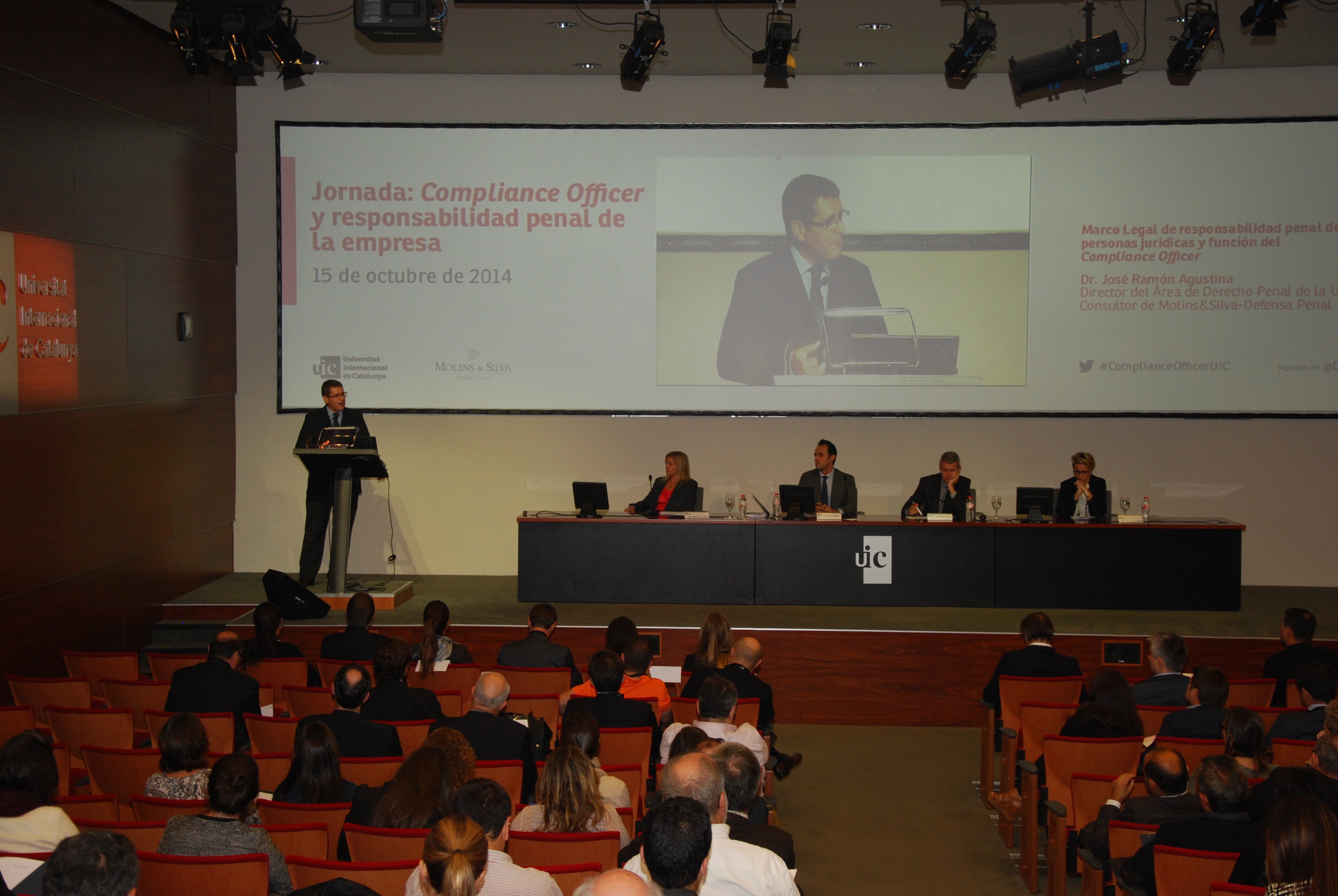 Els ponents de l'acte han parlat sobre com prevenir el comportament delictiu Els ponents de l'acte han parlat sobre com prevenir el comportament delictiu