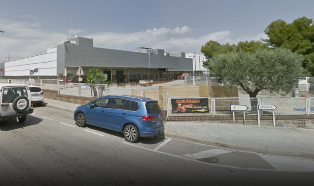La fàbrica de Durex en què ara s'ubicarà Rensika | Google Maps