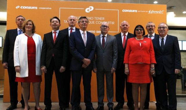 L'equip directiu de Consum abans de la roda de premsa de presentació de resultats | ACN