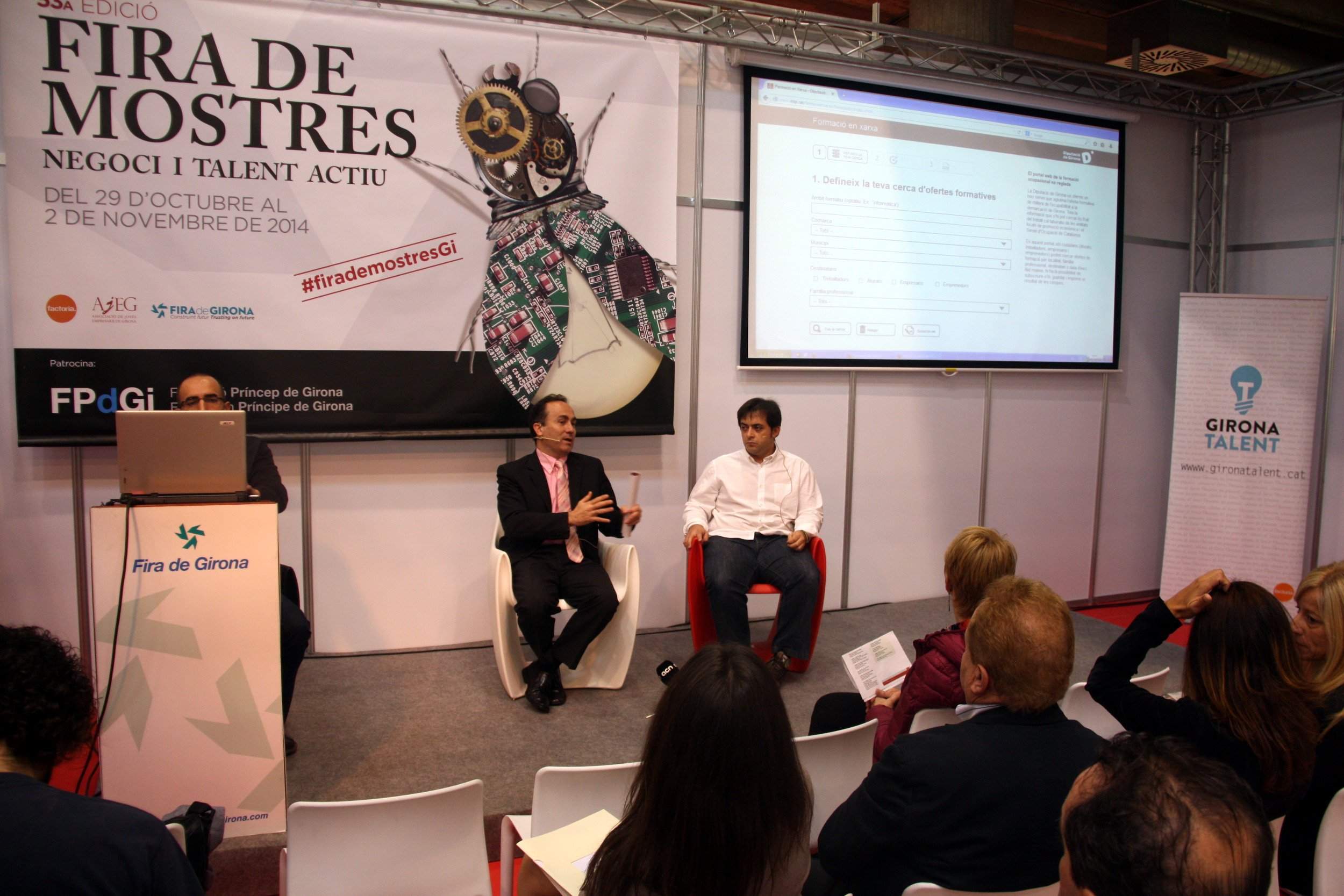 La presentació del portal 'Formació en xarxa' s'ha fet a la Fira de Mostres aquest dijous.