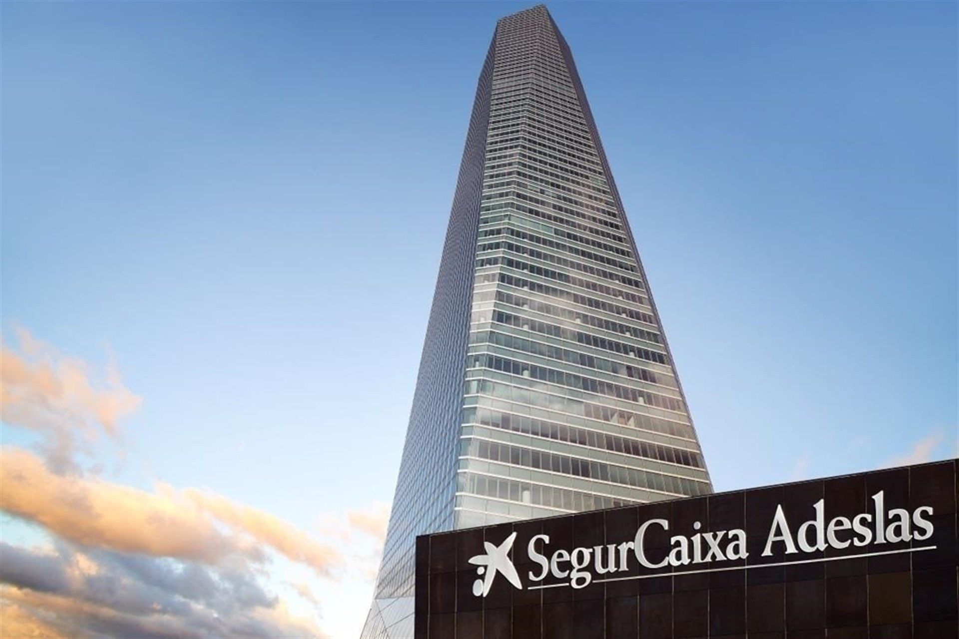 Les primes fan escalar els beneficis de SegurCaixa Adeslas Les primes fan escalar els beneficis de SegurCaixa Adeslas