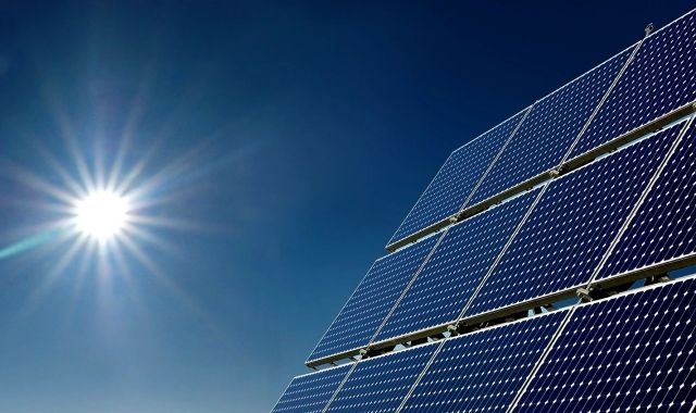 La solar solar és una font d'energia renovable inesgotable La solar solar és una font d'energia renovable inesgotable