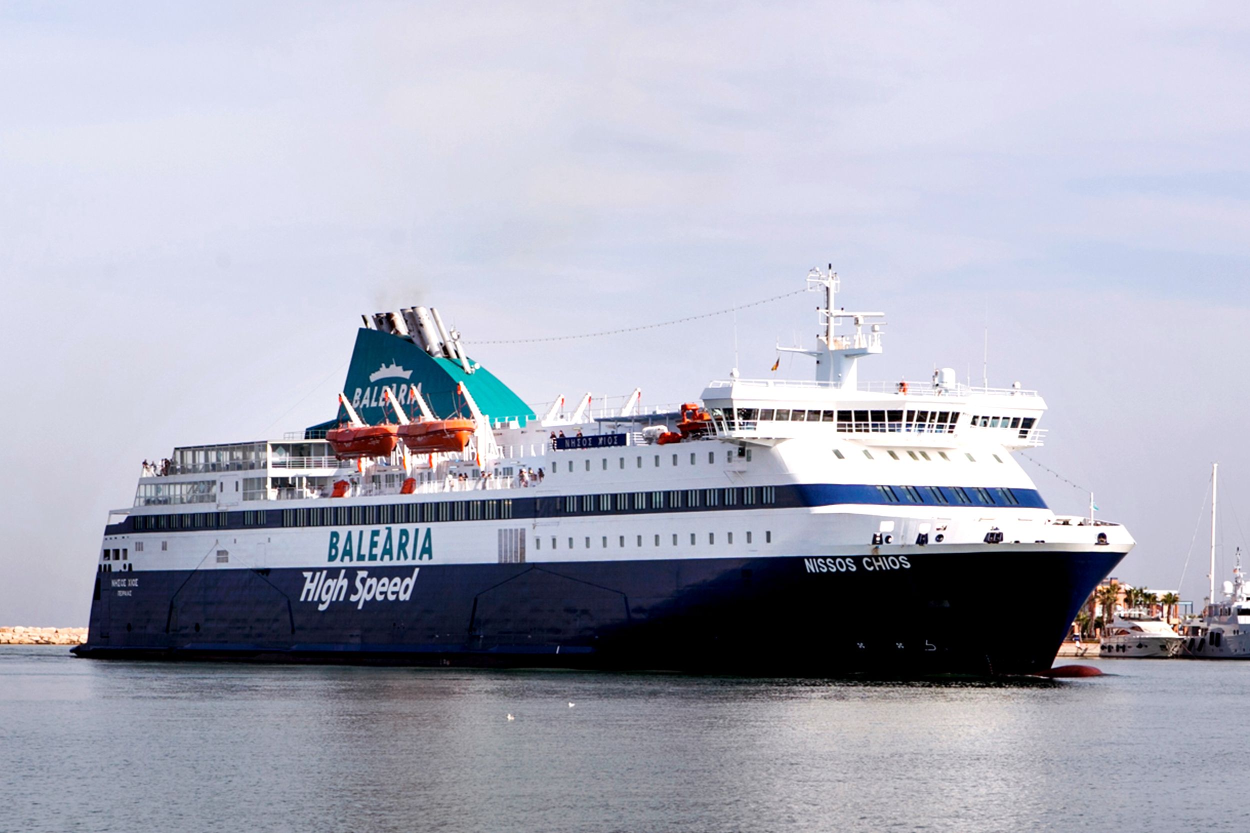Imatge general del ferry Nissos Chios de Baleària | ACN