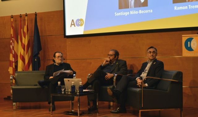 Els economistes Santiago Niño-Becerra i Ramon Tremosa a IQS | Cedida