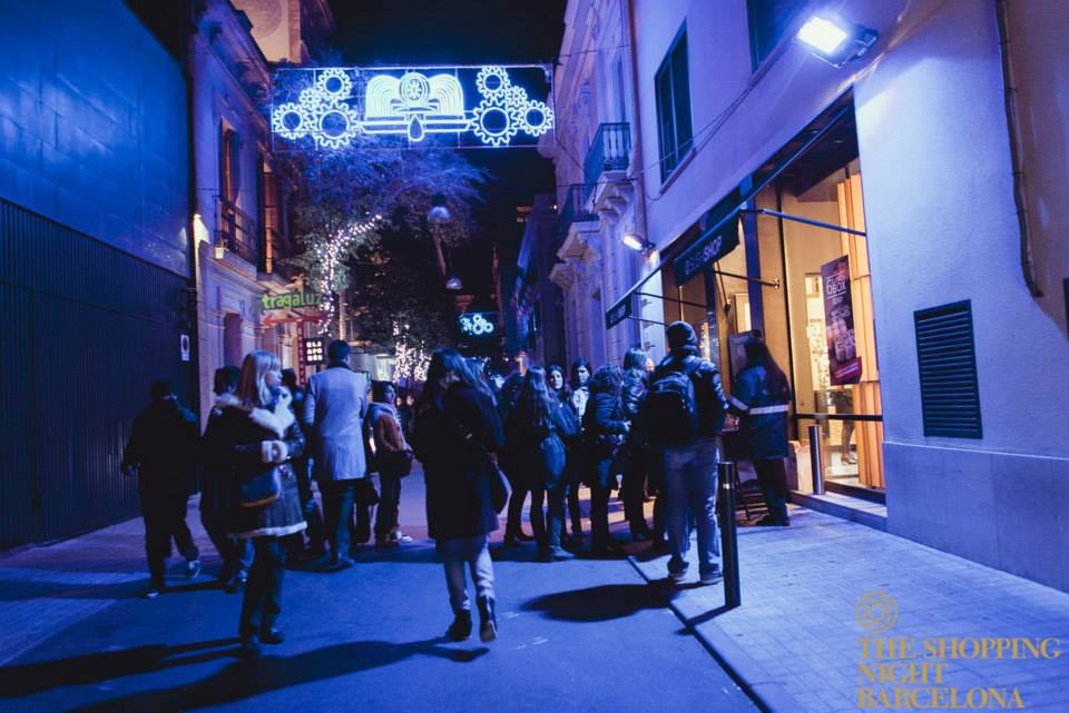 Els comerços del Passeig de Gràcia es "vesteixen" amb la Shopping Night Barcelona Els comerços del Passeig de Gràcia es "vesteixen" amb la Shopping Night Barcelona