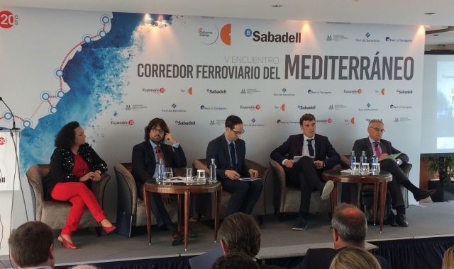 Muñoz, Font, el moderador, Zanón i Boira a la trobada sobre el Corredor Mediterrani