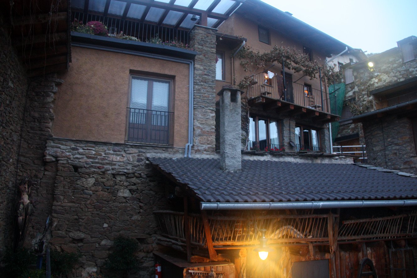 Imatge de l'Allotjament Rural de Cal Serni a Calbinyà, Alt Urgell. Imatge de l'Allotjament Rural de Cal Serni a Calbinyà, Alt Urgell.