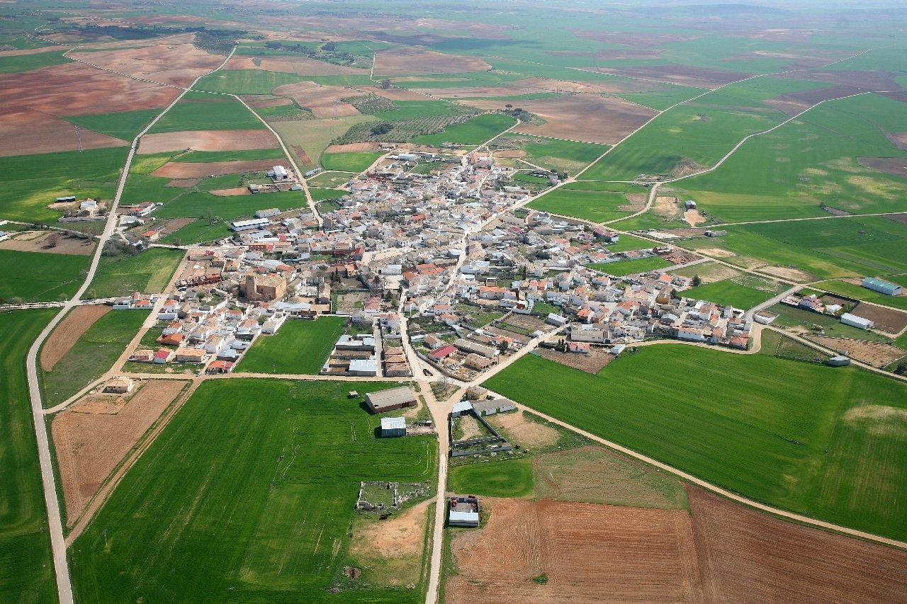 Imatge aèria del municipi de Villar de Cañas (Conca), emplaçament del magatzem temporal de residus radioactius Imatge aèria del municipi de Villar de Cañas (Conca), emplaçament del magatzem temporal de residus radioactius