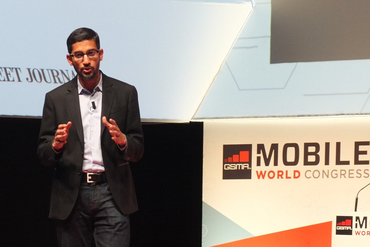 El vicepresident sènior de Google, Sundar Pichai, durant la seva presentació al MWC