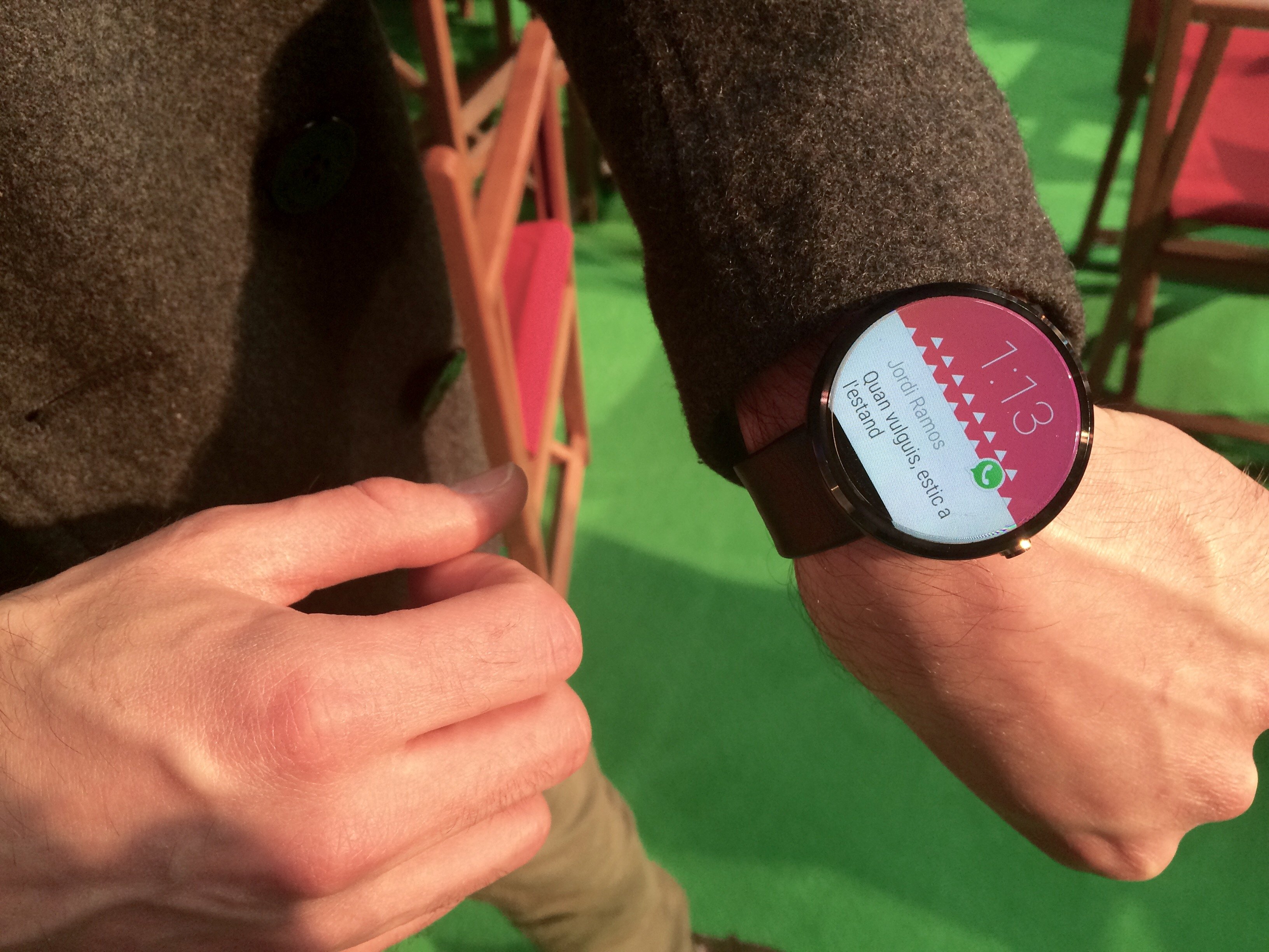 Modelo de reloj Motorola, similar al que un vídeo que circula por Youtube vincula con la novedad de Google Modelo de reloj Motorola, similar al que un vídeo que circula por Youtube vincula con la novedad de Google