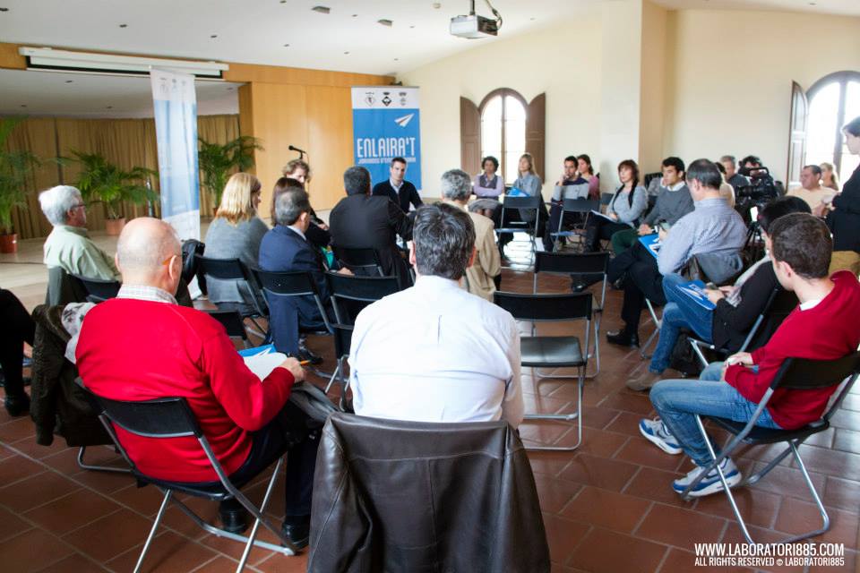 Assistents a les activitats del primer dia de les jornades Enlaira't