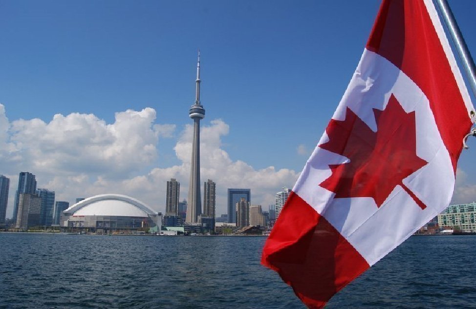 Las provincias canadienses tienen acceso a los impuestos que graban los bienes y servicios, entre otros Las provincias canadienses tienen acceso a los impuestos que graban los bienes y servicios, entre otros