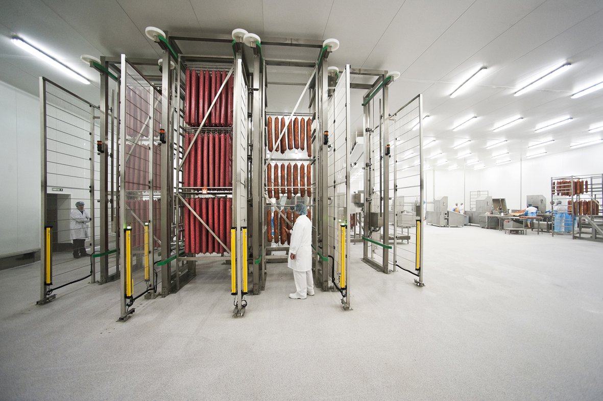 L'empresa gironina Monter invertirà aquest any 6 milions d'euros a la seva planta de les Planes d'Hostoles amb l'objectiu que concentri la meitat de la producció del grup el 2017 L'empresa gironina Monter invertirà aquest any 6 milions d'euros a la seva planta de les Planes d'Hostoles amb l'objectiu que concentri la meitat de la producció del grup el 2017