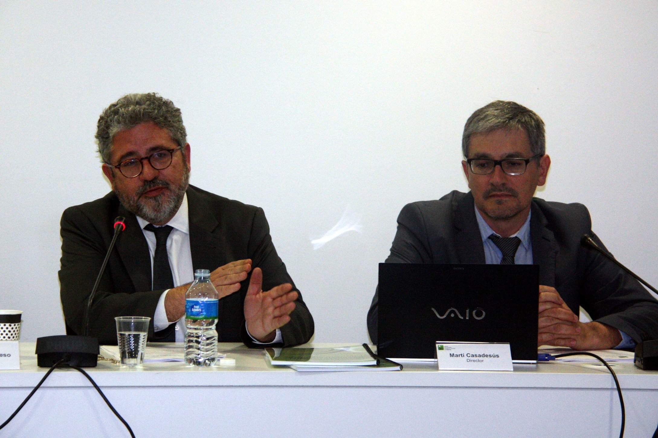 Joan Josep Moreso i Martí Casadesús, president i director de l'AQU, a la presentació de les enquestes sobre màsters i ocupadors