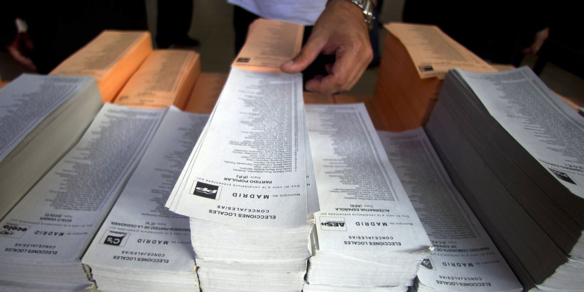 El domingo 24 de mayo se celebran elecciones municipales en todo el Estado y en 13 comunidades autónomas El domingo 24 de mayo se celebran elecciones municipales en todo el Estado y en 13 comunidades autónomas