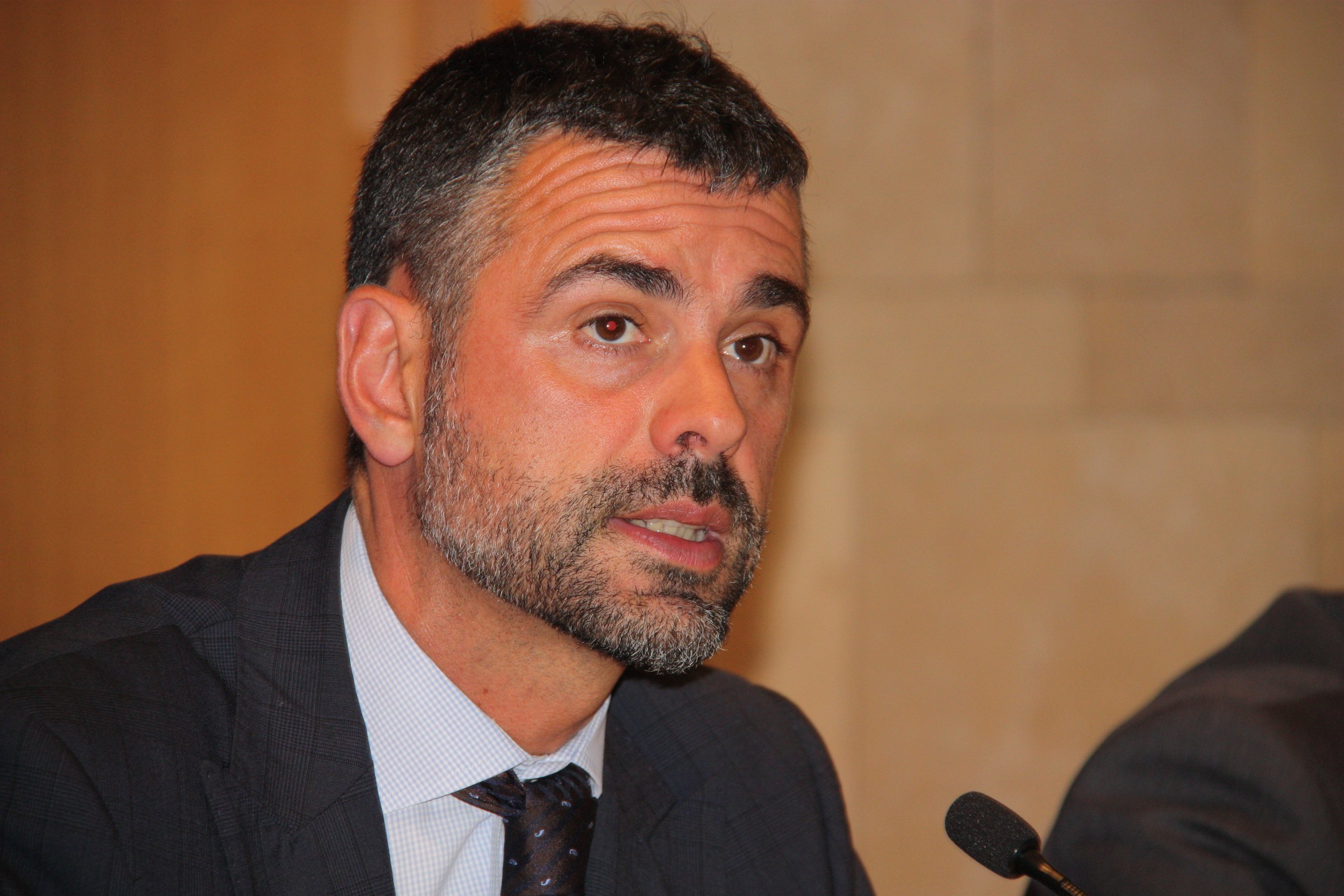Santi Vila ha formalitzat aquest dilluns la compra dels primers 40 immobles
