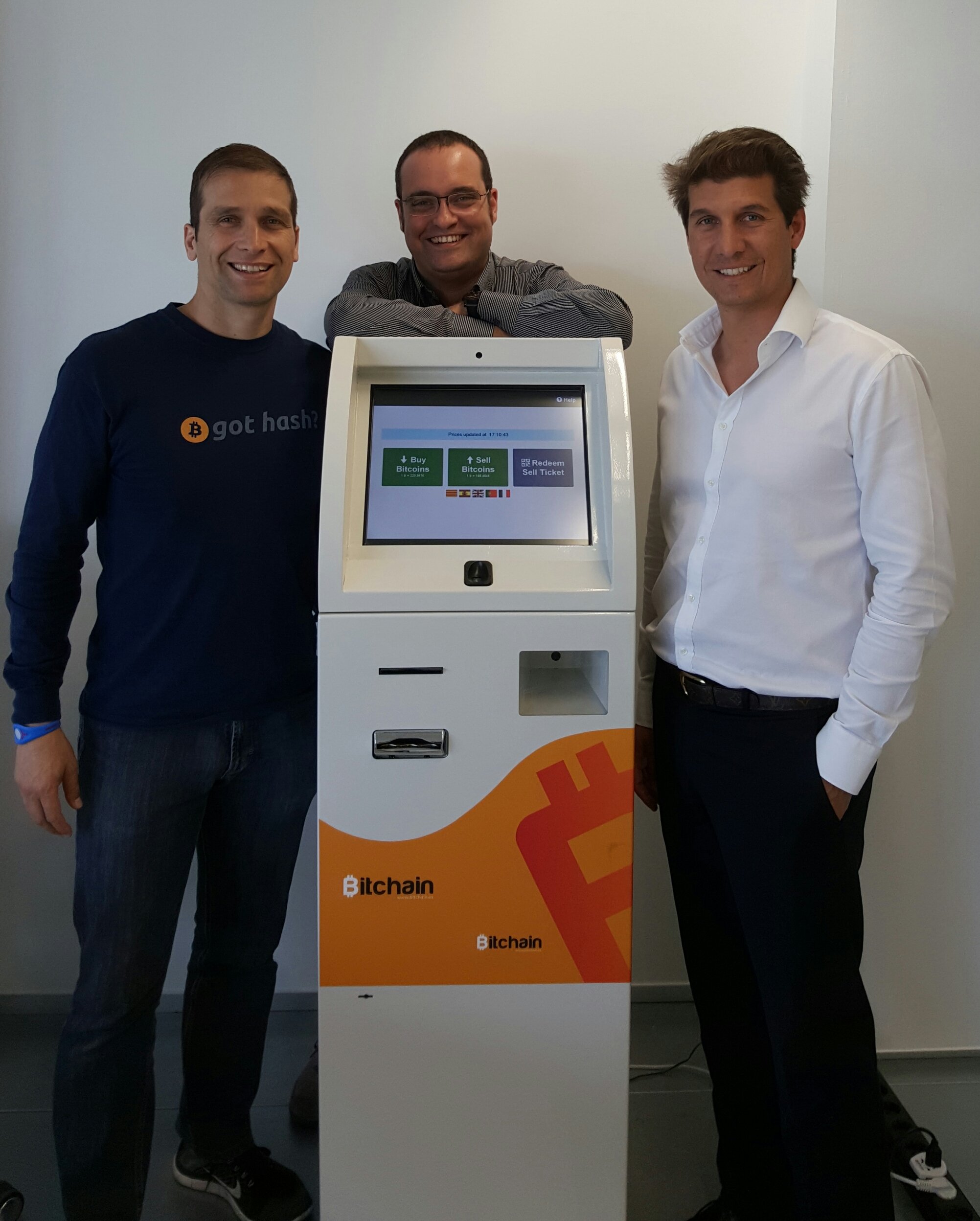 Bitchain está formada por tres socios que distribuyen cajeros de BTCPoint Bitchain está formada por tres socios que distribuyen cajeros de BTCPoint