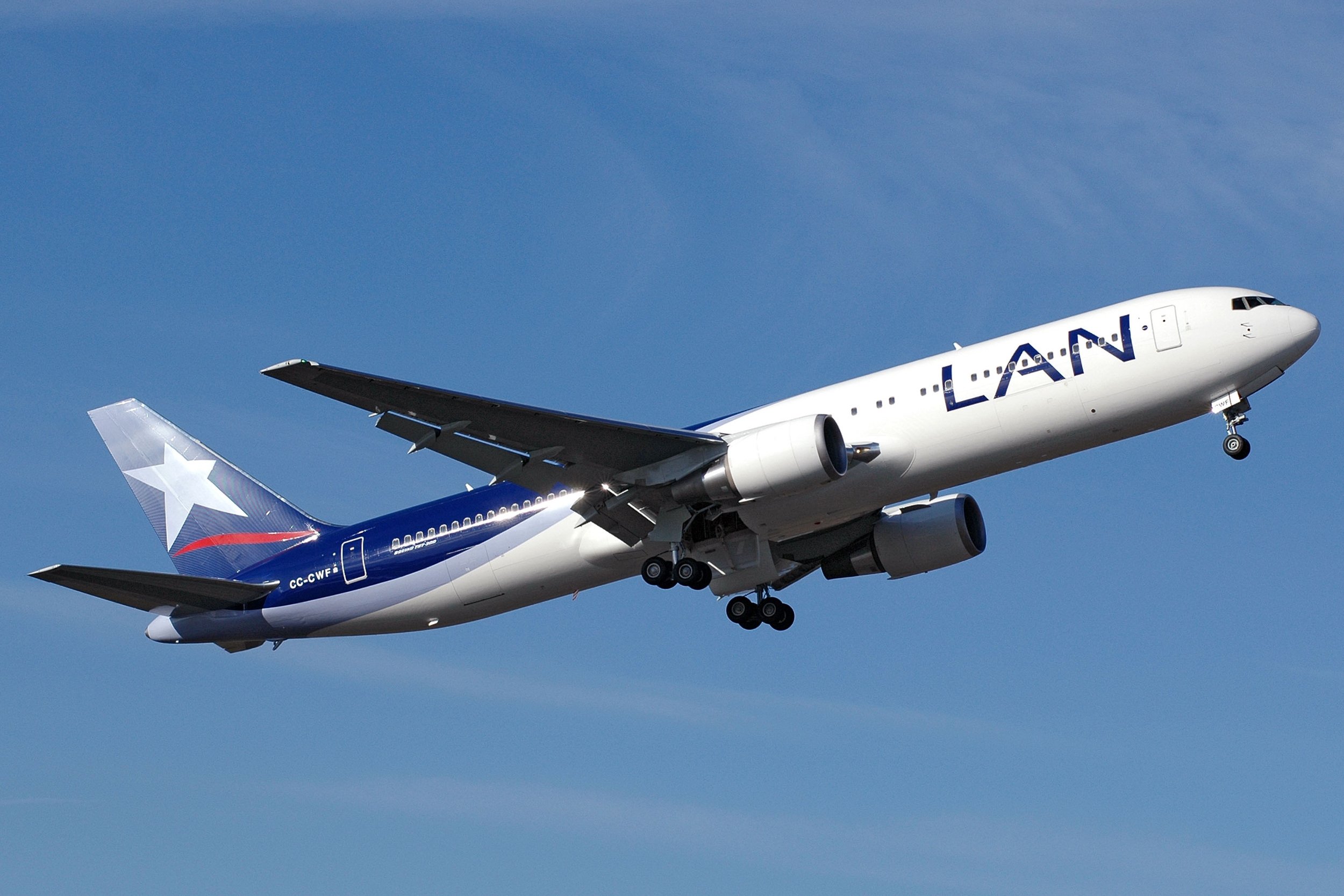 Imatge d'un avió Boeing 767, amb els que Latam Airlines operarà entre Barcelona i Sao Paulo a partir del 2 d'octubre Imatge d'un avió Boeing 767, amb els que Latam Airlines operarà entre Barcelona i Sao Paulo a partir del 2 d'octubre