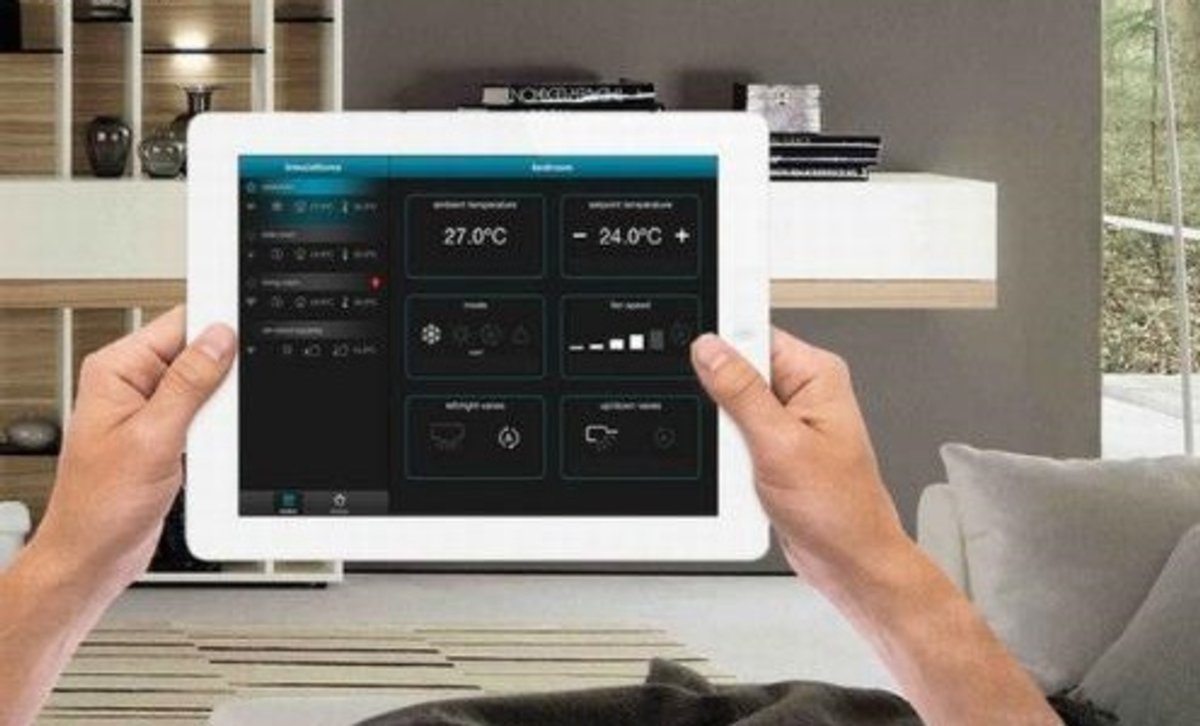 El dispositivo permite que un usuario controle a distancia el uso del aire acondicionado El dispositivo permite que un usuario controle a distancia el uso del aire acondicionado
