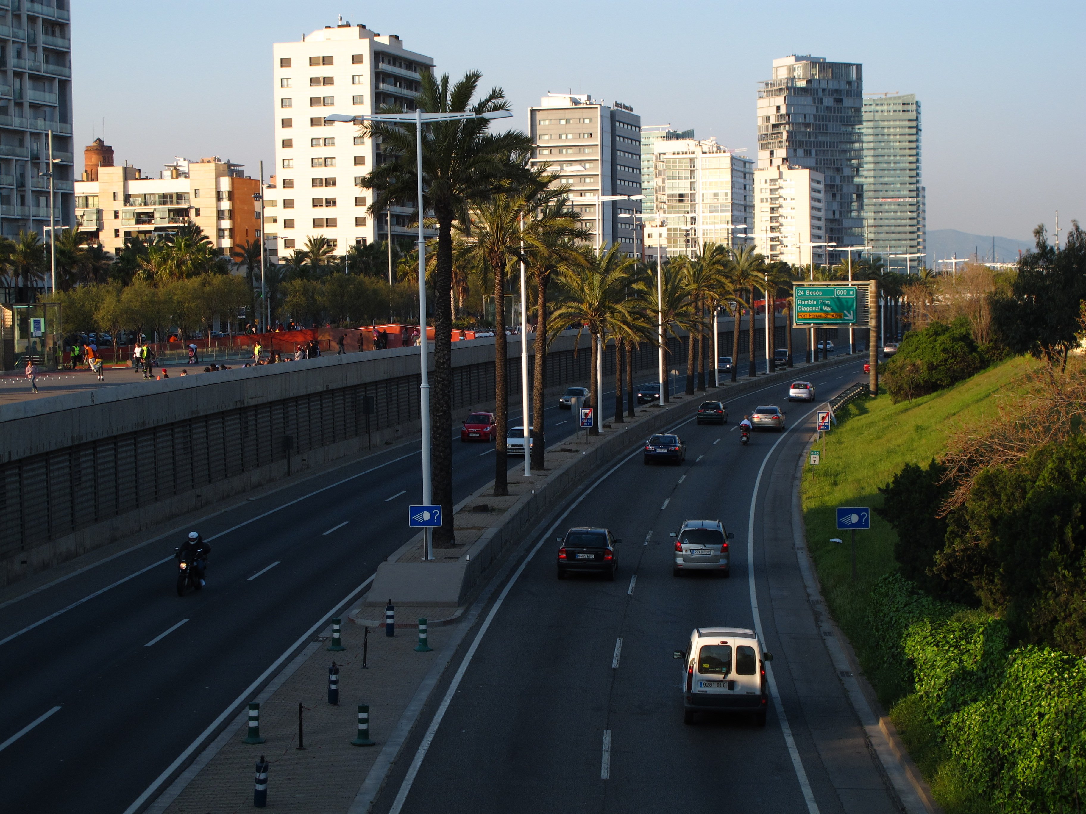 52 proyectos ya han sustituido las antiguas luces de las salidas 21 y 22