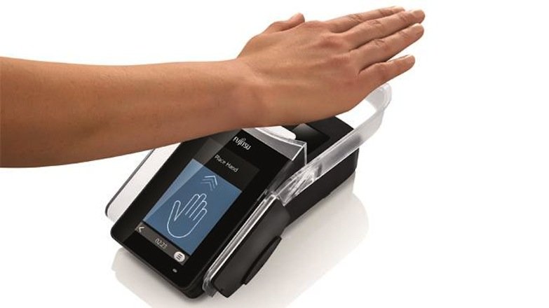 El dispositiu reconeix paràmetres biomètrics El dispositiu reconeix paràmetres biomètrics