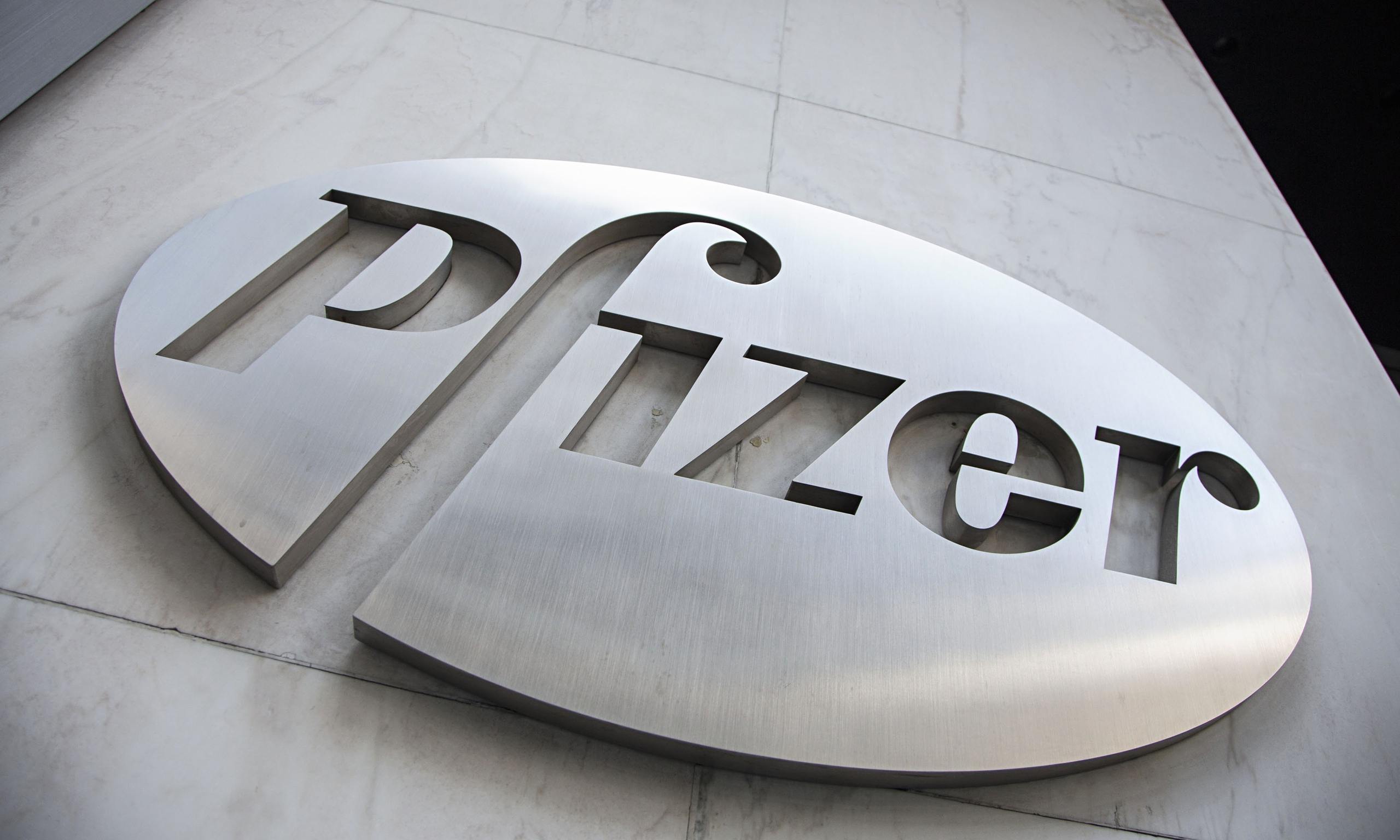 Pfizer es una de las farmacéuticas más grandes del mundo Pfizer es una de las farmacéuticas más grandes del mundo