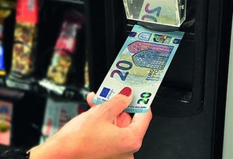 El BCE renova els bitllets de 20 euros com ho va fer amb els de 5 i els de 10 El BCE renova els bitllets de 20 euros com ho va fer amb els de 5 i els de 10