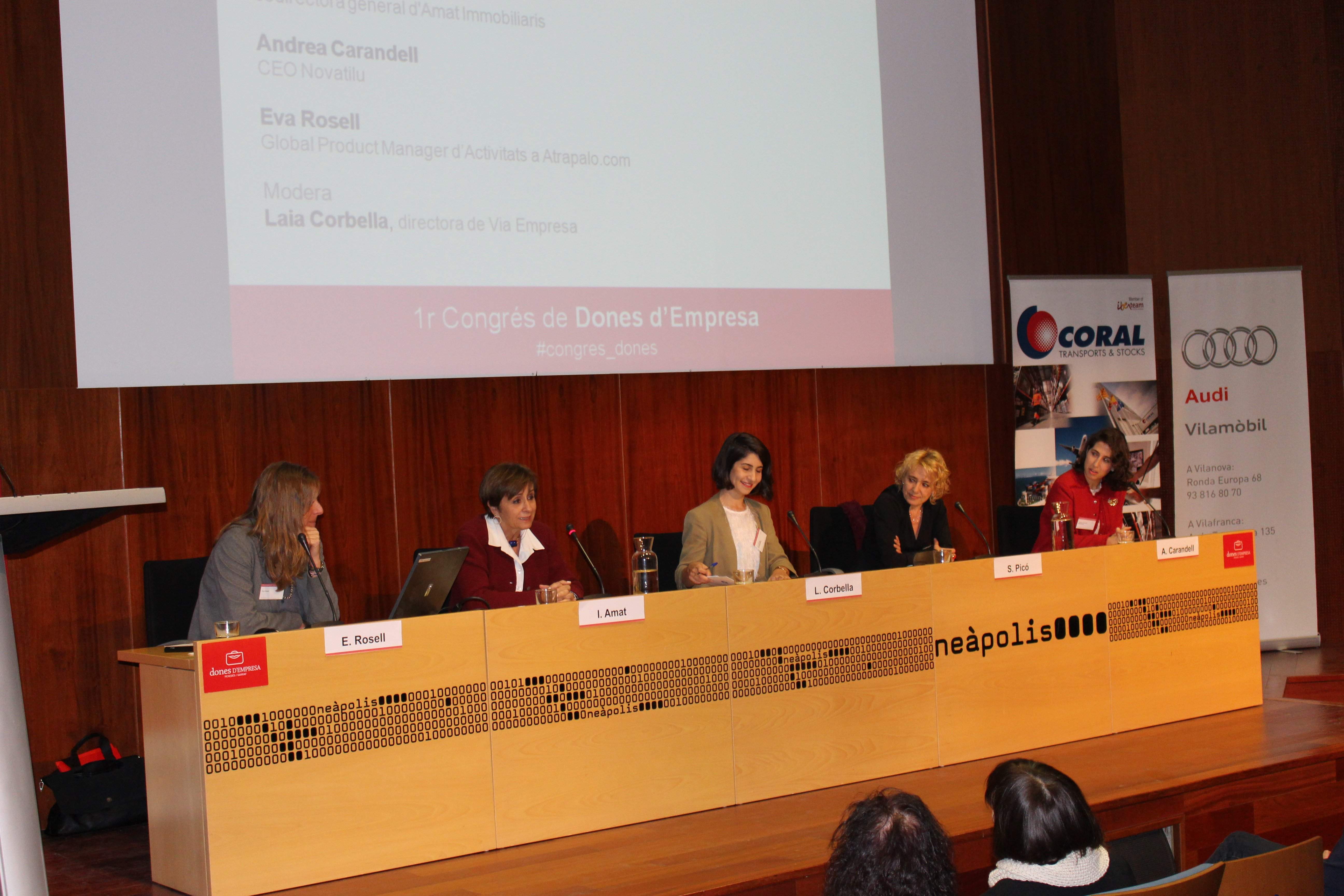 Andrea Carandell, Sol Picó, Laia Corbella, Immaculada Amat i Eva Rosell durant el Congrés de Dones dEmpresa